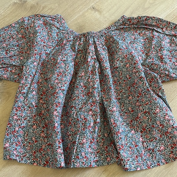 Doen Sia Top in Petit Jardin Print. Size XS. - Picture 5 of 7